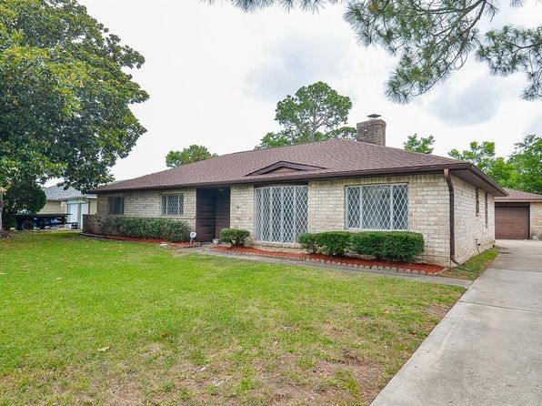 10947 Vanderford Dr, Houston, TX 77099