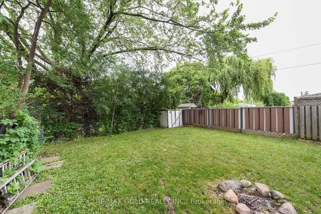 Additional image 36 of 3507 Laddie Cres