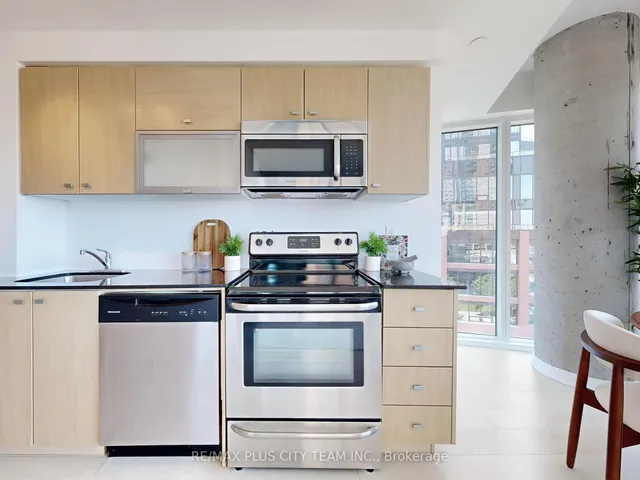 Additional image 15 of 150 East Liberty St Unit 514