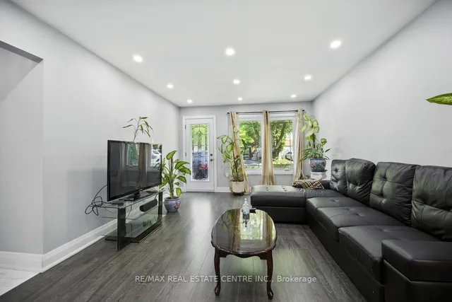 Additional image 10 of 21 Chopin Cres