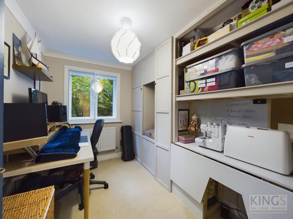 Additional image 12 of Kings Place, North Drive, AL9