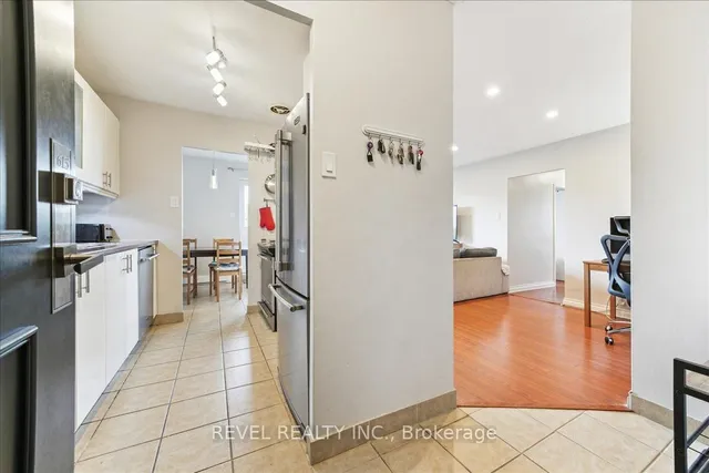 Additional image 7 of 1660 Bloor St Unit 615