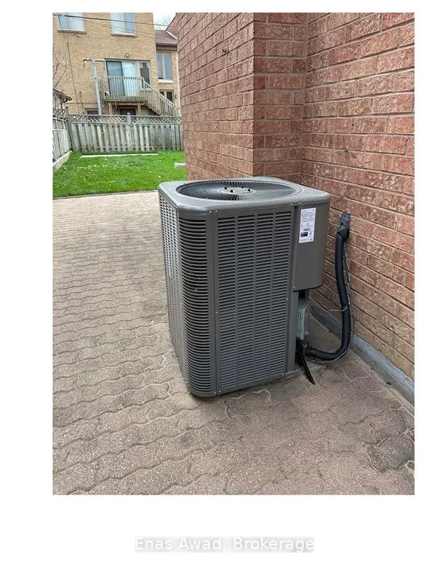 Additional image 42 of 25 Mulholland Ave