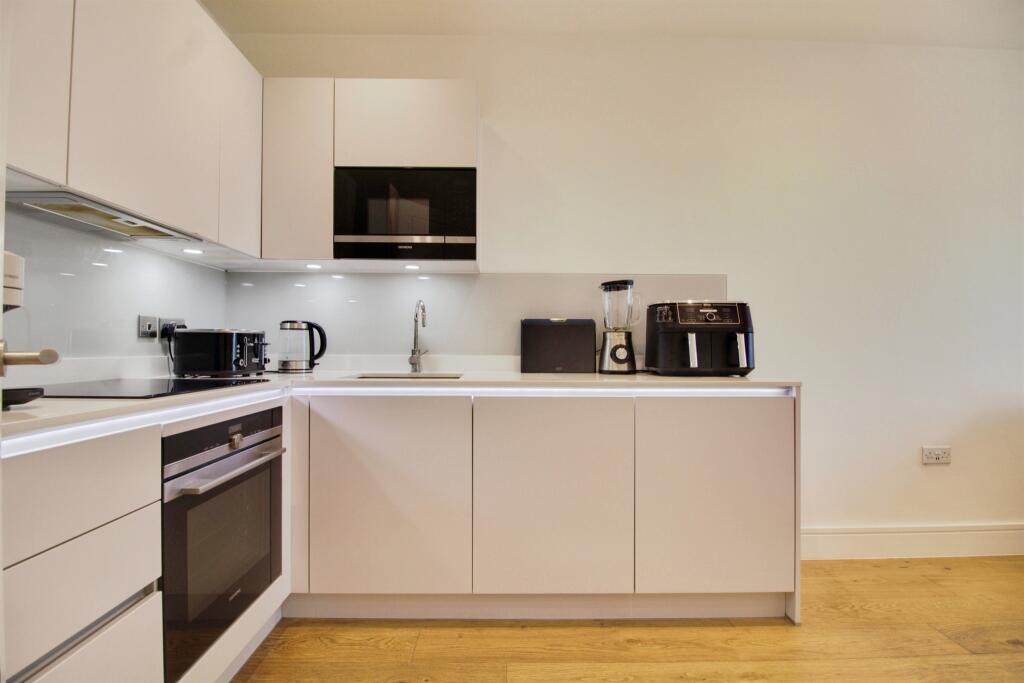 Additional image 7 of Broadwater Road, Welwyn Garden City