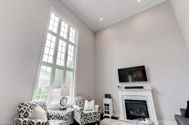 Additional image 24 of 23 Matthew St