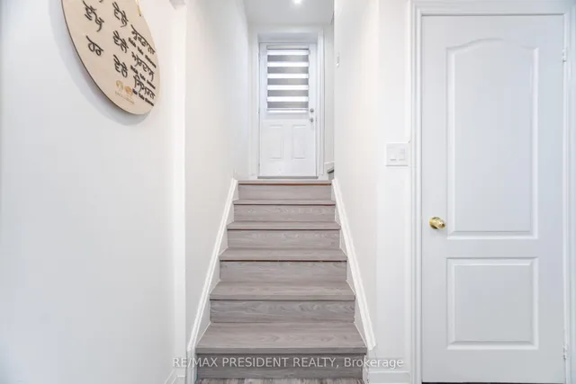 Additional image 35 of 58 Frontenac Cres