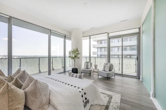 Additional image 32 of 42 Charles St Unit PH 5305