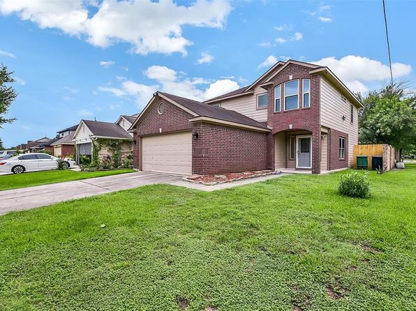 8902 Iron Springs Dr, Houston, TX 77034