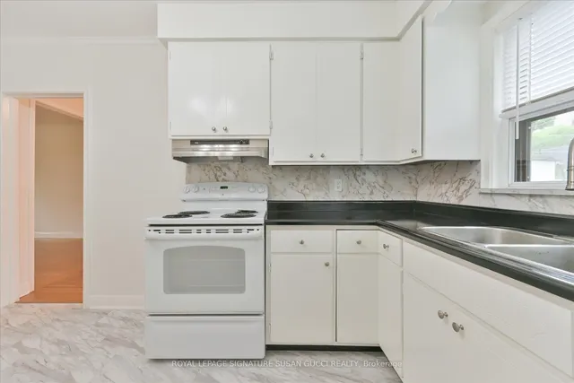 Additional image 12 of 2175 Dufferin St