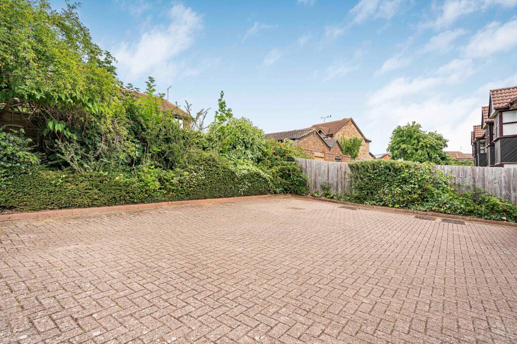 Additional image 9 of The Larches, Milford Close, St Albans, AL4