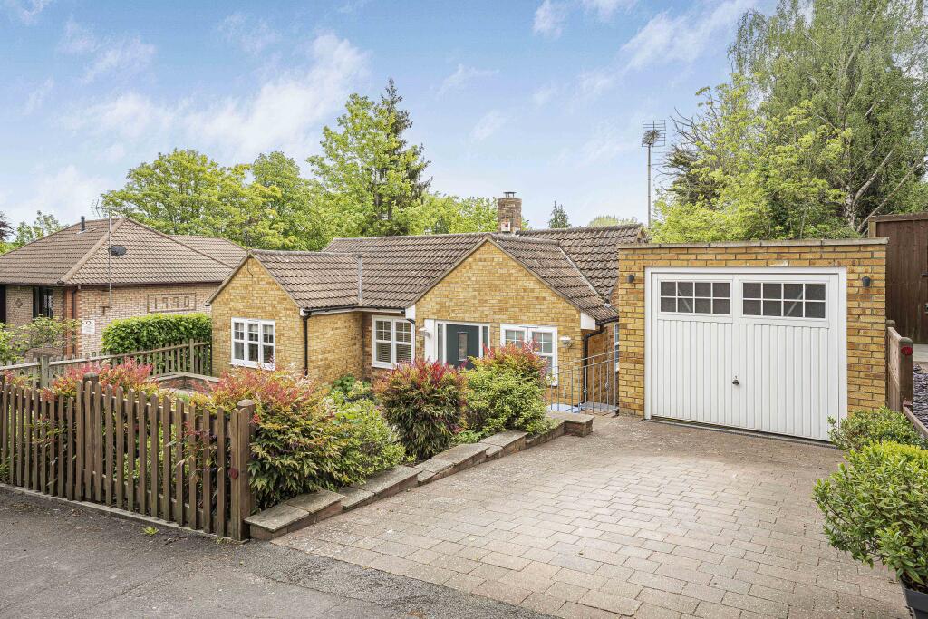 Adele Avenue, Welwyn, Hertfordshire, AL6 0AU