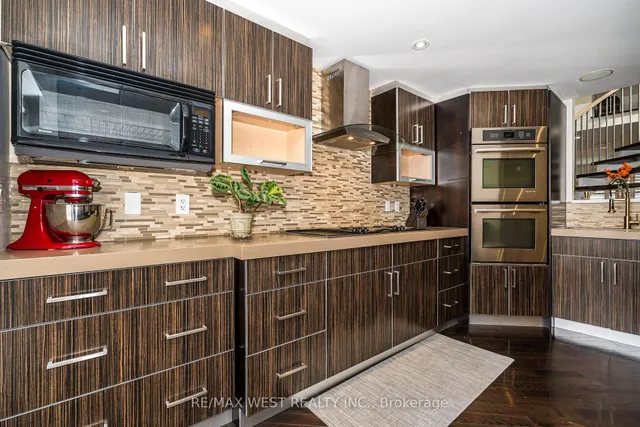 Additional image 17 of 111 Hay Ave