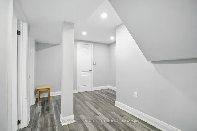 Additional image 26 of 21 Chopin Cres