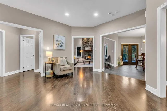 Additional image 10 of 11135 Menzies Crt