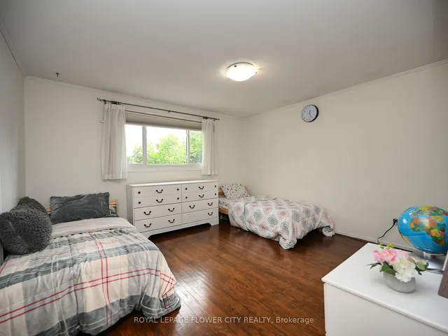 Additional image 29 of 2 Aintree Cres