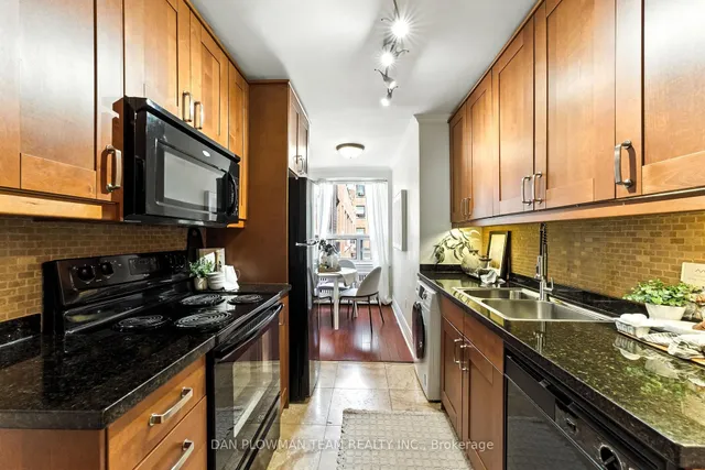 Additional image 22 of 2550 Bathurst St Unit 203