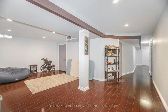 Additional image 35 of 75 Harbourtown Cres