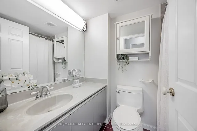 Additional image 26 of 55 Kingsbridge Garden Circ Unit 2213