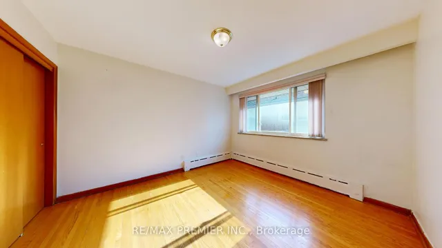 Additional image 18 of 574 Queens Dr