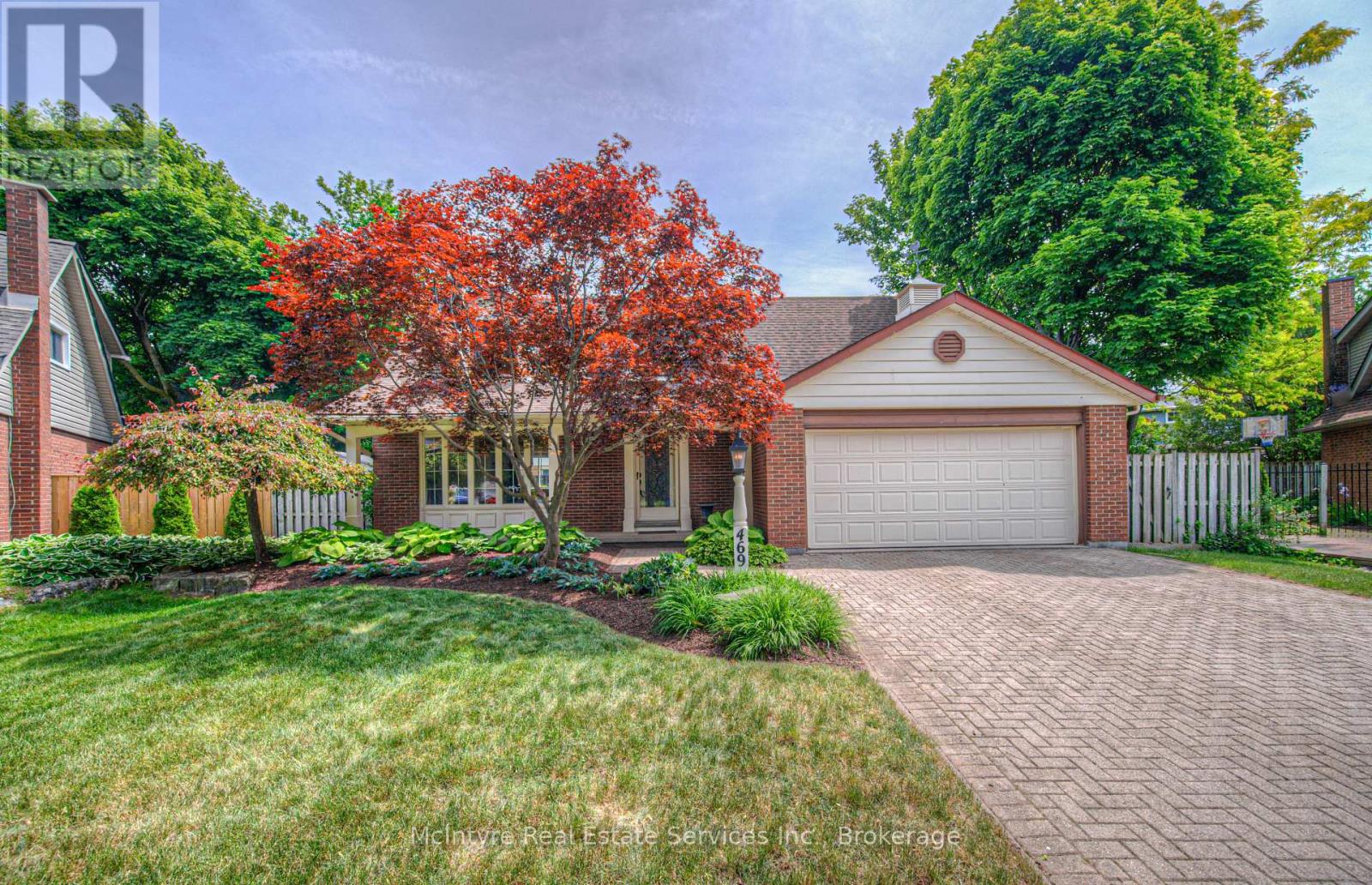 469 HUNTERSWOOD COURT|Waterloo, Ontario N2K3E7