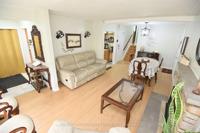 Additional image 6 of 73 Reno Ave