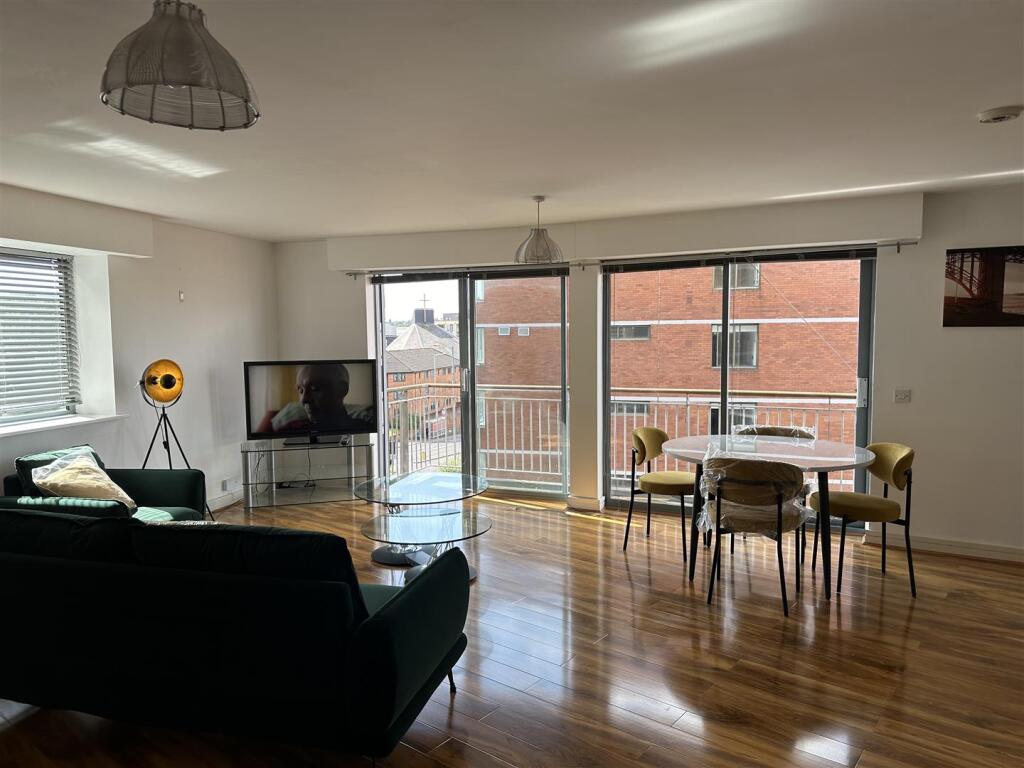 Additional image 12 of Islington Gates, 4 Fleet Street