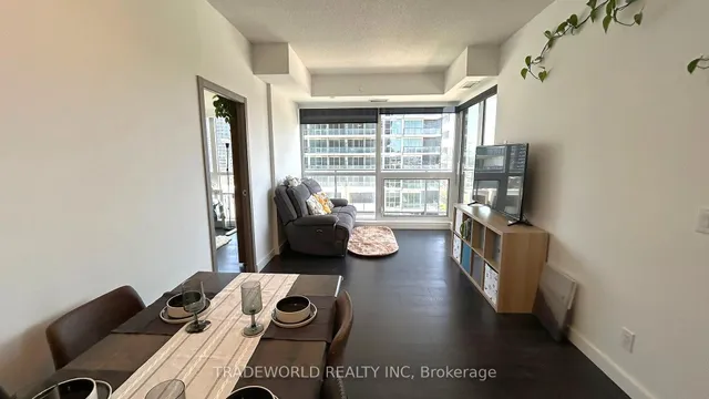 Additional image 4 of 27 McMahon Dr Unit 702