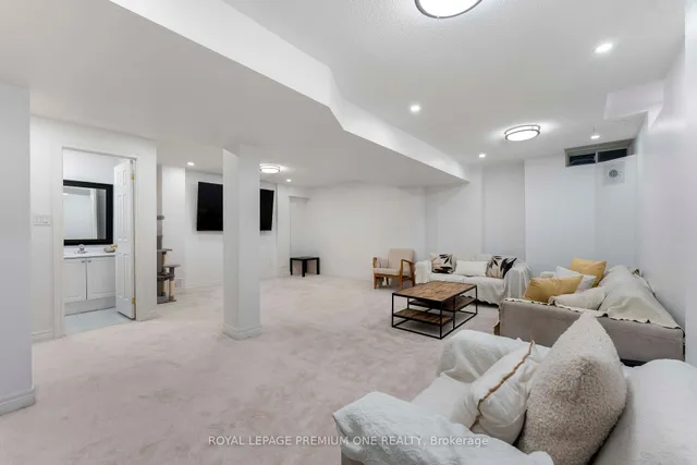 Additional image 41 of 44 Dockside Cres