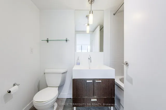 Additional image 17 of 110 Charles St Unit 707