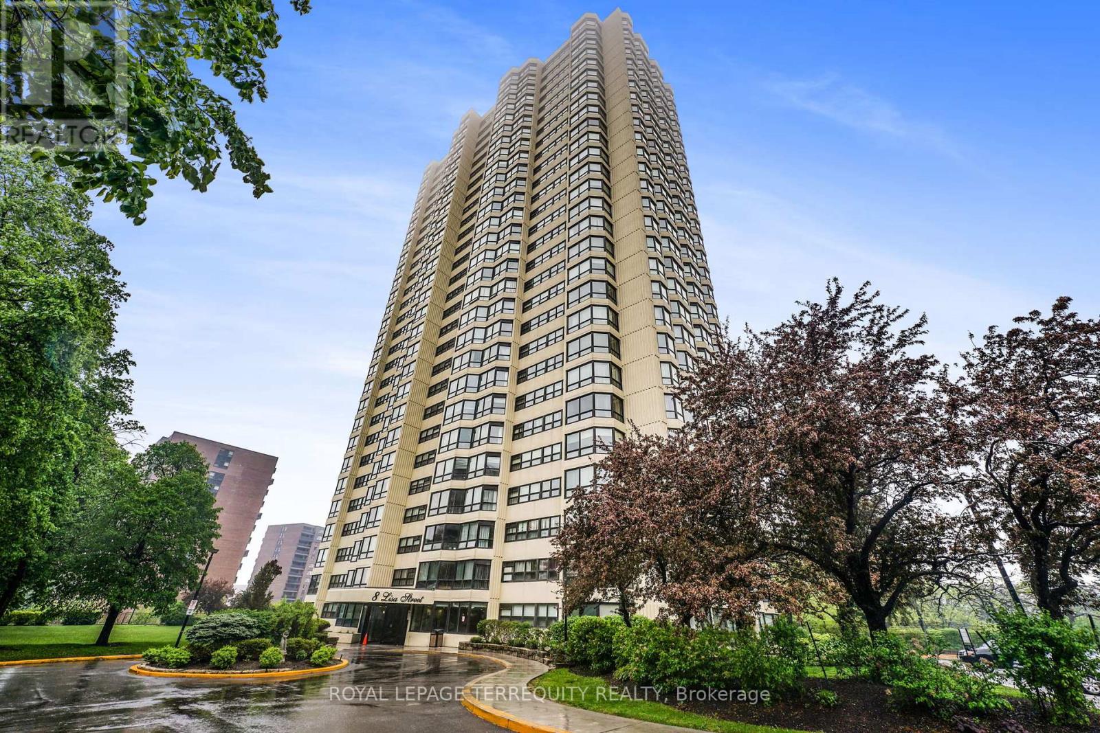 1702 - 8 LISA STREET|Brampton (Queen Street Corridor), Ontario L6T4S6