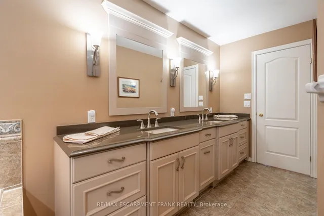 Additional image 38 of 308 KITTY MURRAY Lane