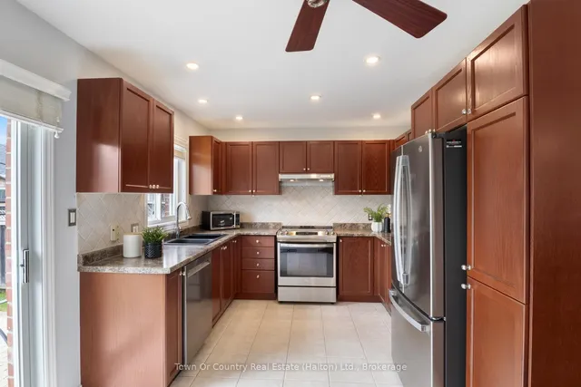 Additional image 27 of 258 Malick St