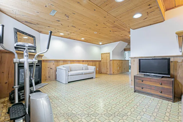 Additional image 46 of 94 Mossbrook Cres