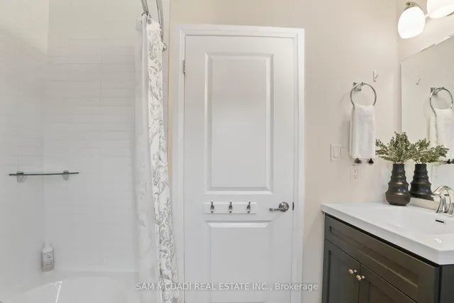 Additional image 31 of 3006 Creekshore Common Unit 34