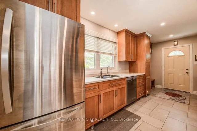 Additional image 19 of 21 Ruskview Rd