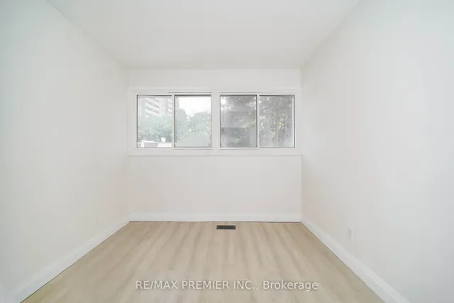 Additional image 40 of 2901 Jane St Unit Unit 106