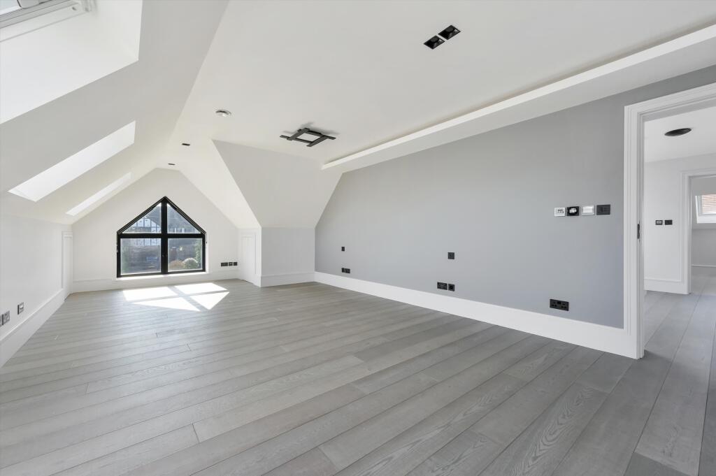 Additional image 15 of Brookmans Avenue, Brookmans Park, Hatfield, Hertfordshire, AL9