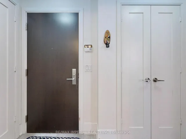 Additional image 26 of 25 Broadway Ave Unit 2004