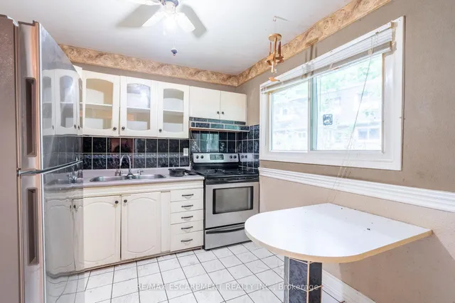 Additional image 4 of 2050 Upper Middle Rd Unit 153