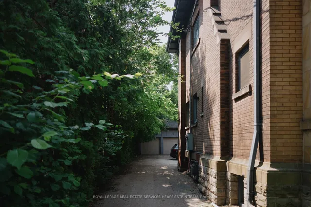 Additional image 32 of 15 Laxton Ave