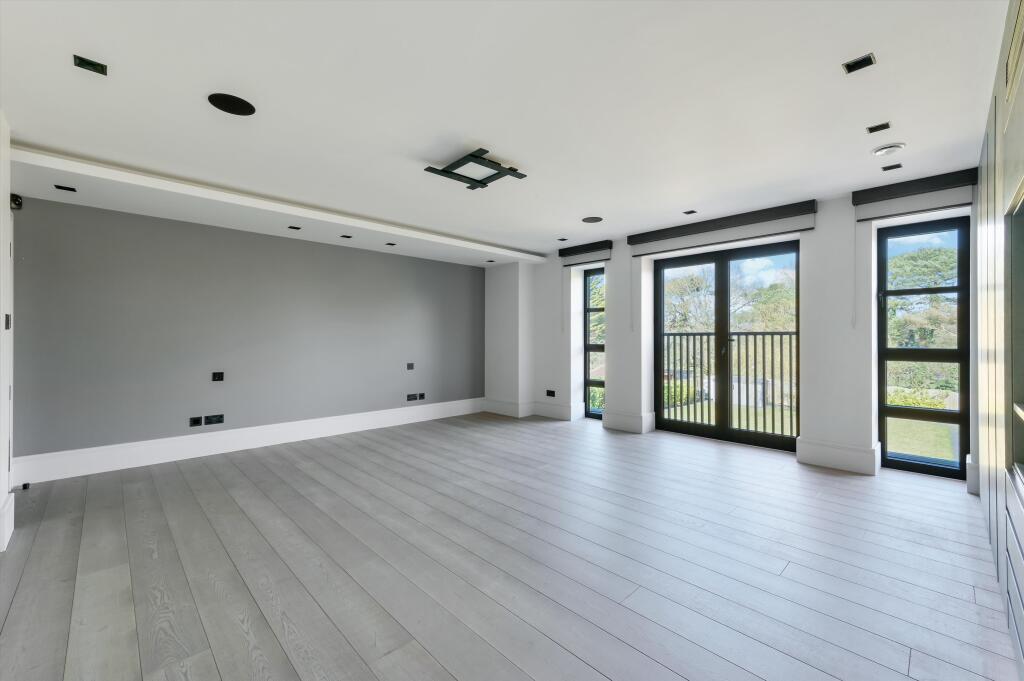 Additional image 41 of Brookmans Avenue, Brookmans Park, Hatfield, Hertfordshire, AL9