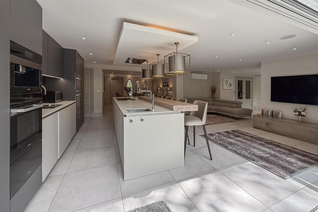 Additional image 12 of Bishops Road, Tewin, Welwyn