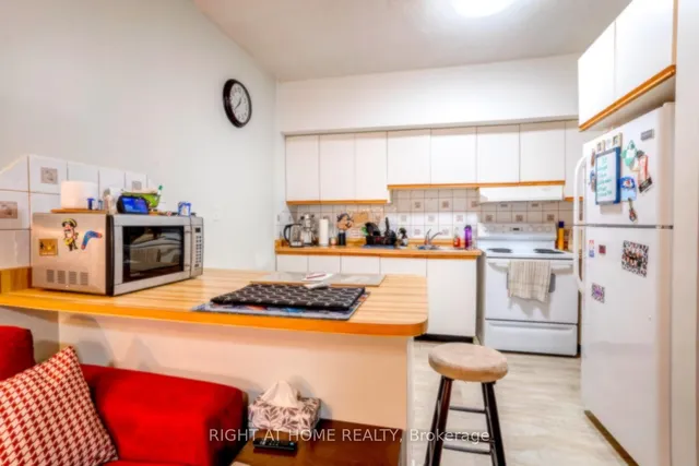 Additional image 22 of 23 First Ave