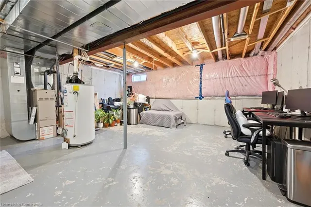 Additional image 32 of 64 Foxglove Cres