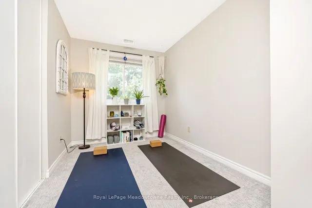 Additional image 20 of 633 Woodward Ave