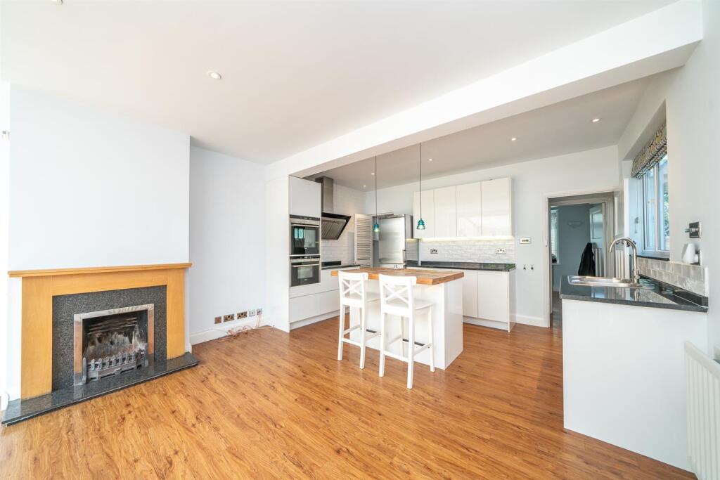 Additional image 6 of Colney Heath Lane, St. Albans