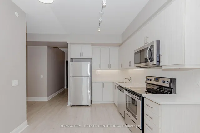 Additional image 16 of 15 Zorra St Unit 506