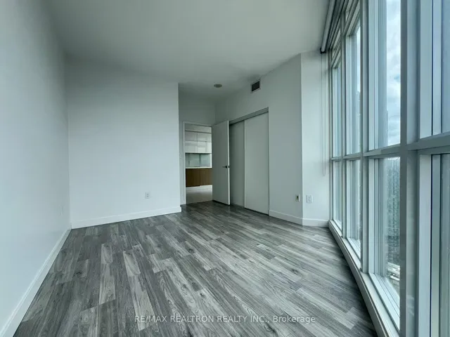 Additional image 15 of 21 Iceboat Terr Unit 3712