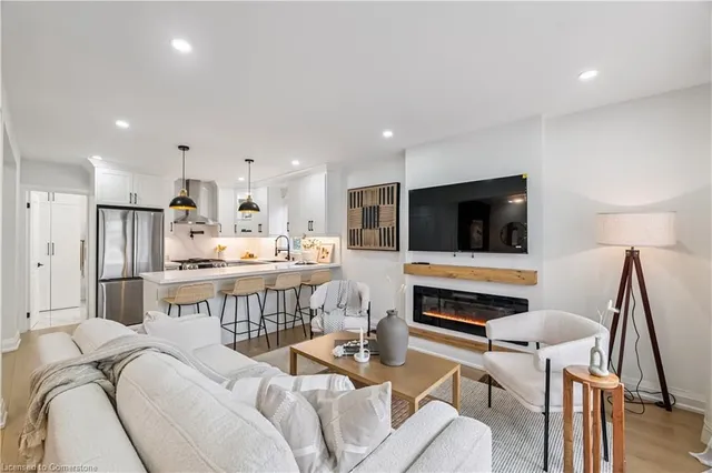 Additional image 31 of 220 Holmesdale Ave