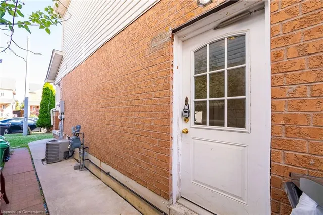 Additional image 41 of 19 Earl Grey St